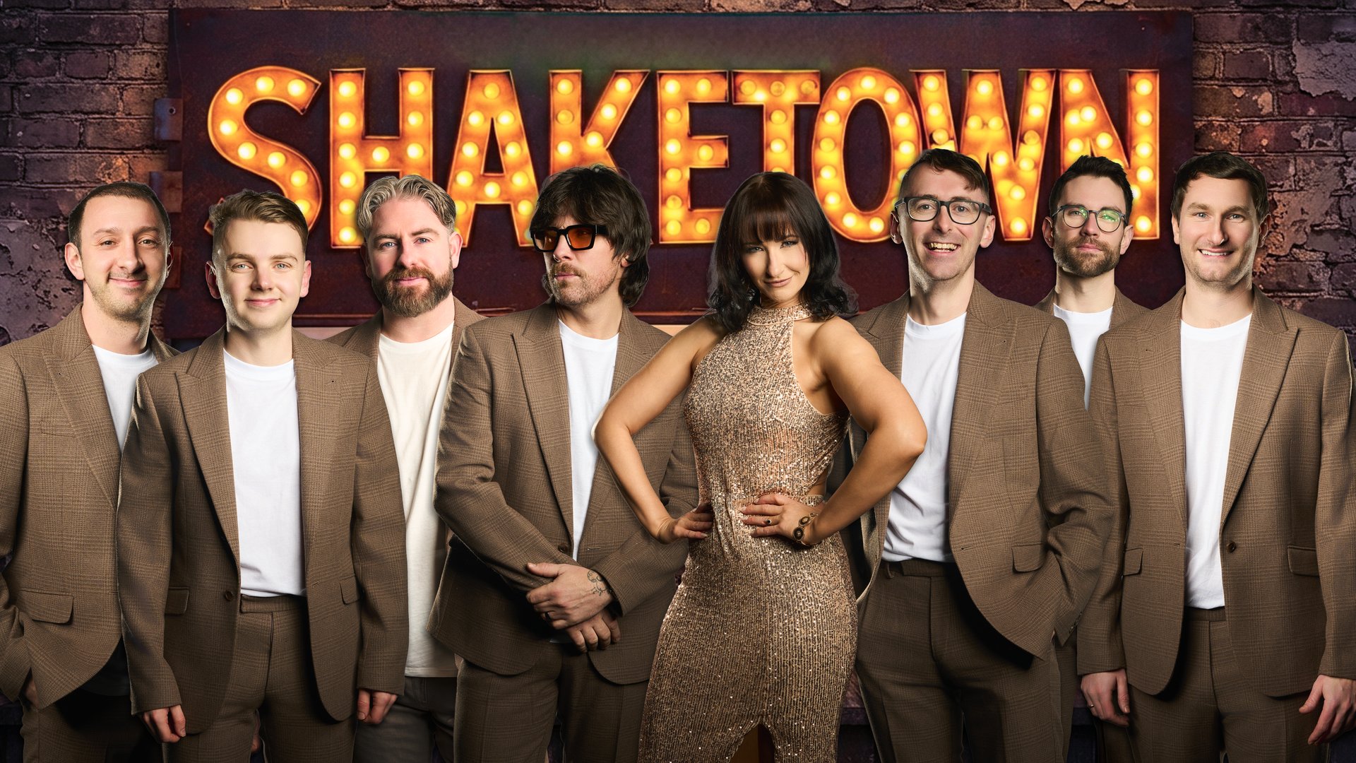 ShakeTown 8-piece party band press photo